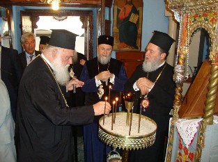 Ο Αρχιεπίσκοπος και τέσσερις Μητροπολίτες στη Σκόπελο