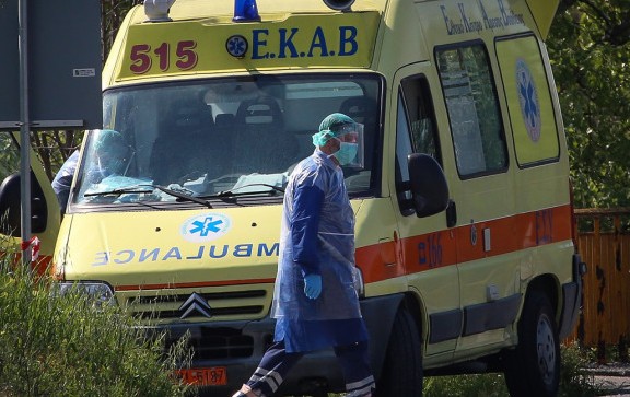 Στο νοσοκομείο 10 ηλικιωμένοι από οίκο ευγηρίας που τέθηκε σε καραντίνα