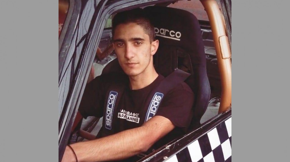 ΒΕΛΟΣ ΑΛΙΒΕΡΙ: Ο 22χρονος Νίκος Καραγιάννης νεκρός σε τροχαίο