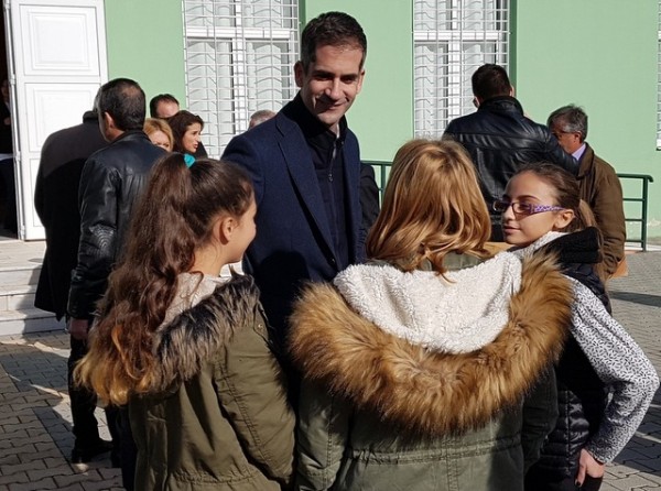 Κοντά στη νεολαία ο Κώστας Μπακογιάννης