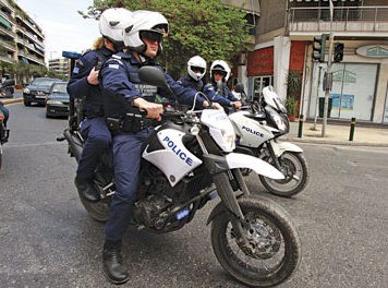 Περιπετειώδης καταδίωξη στη Θήβα με τραυματισμό γυναίκας-αστυνομικού
