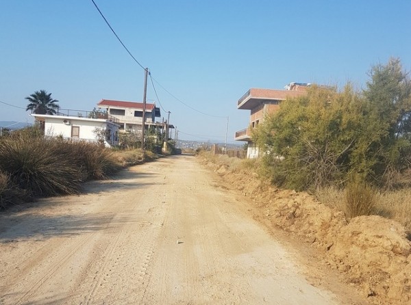 Διαμόρφωση χωματόδρομων στη Δημοτική Ενότητα Ληλαντίων