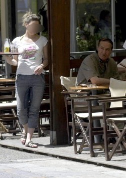 Νταής σύζυγος προκάλεσε χάος σε μια καφετέρια